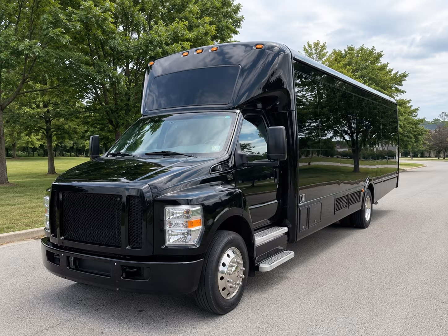 Jacksonville Birthday, Sweet 16, & Quinceañera Transportation party bus interior