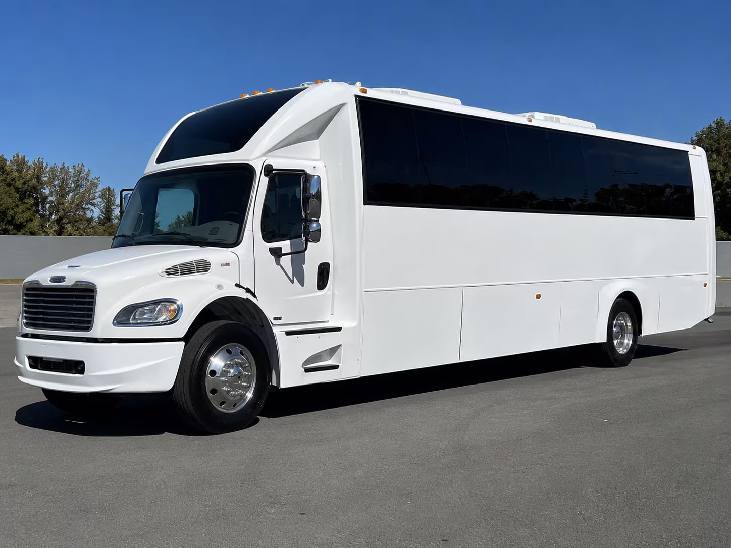 Jacksonville Winery Tour & Pub Crawl Transportation party bus exterior